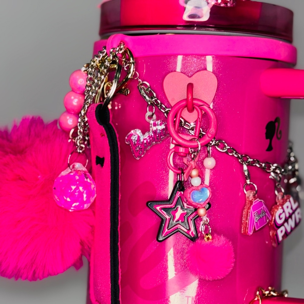 ✨Barbie Pink Tumbler & Barbie Accessories ✨ - Picture 4 of 6